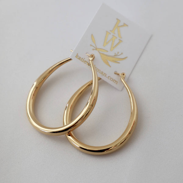LARGE TEARDROP HOOP EARRINGS: GOLD