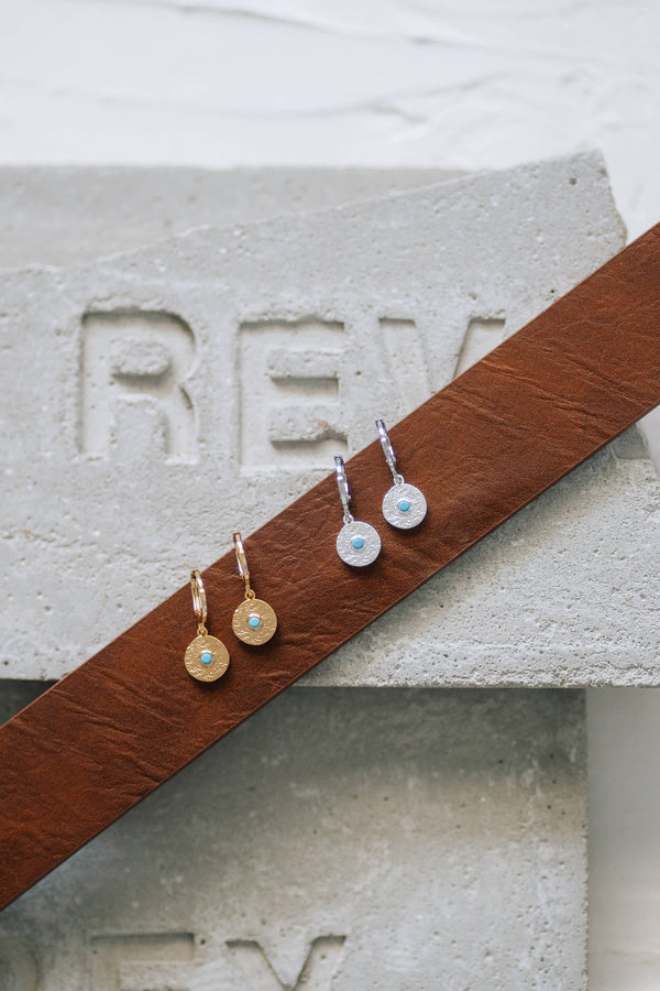 Wyatt earring: Gold