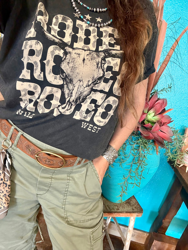RODEO COW SKULL MINERAL GRAPHIC TEE: Mineral Black