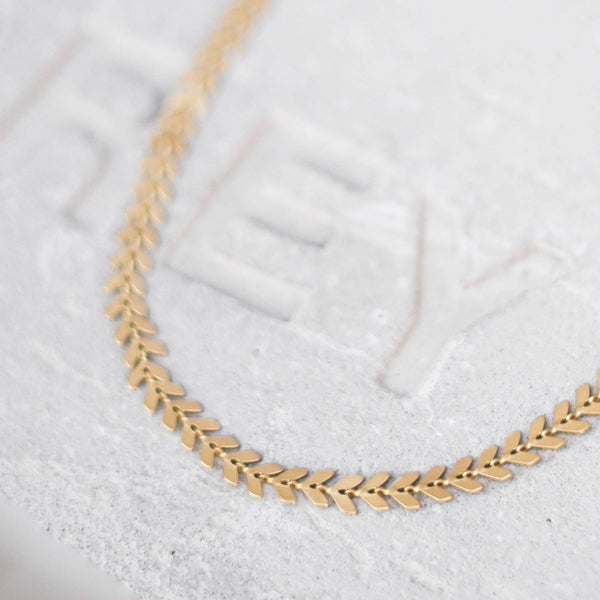 Laurel Necklace : Satin Rhodium Plated (silver)
