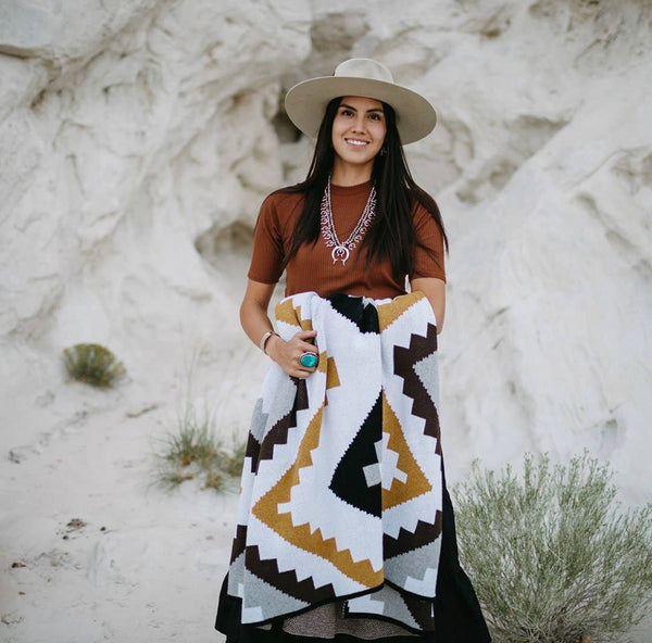 Seek & Swoon Blanket - Homeland Throw