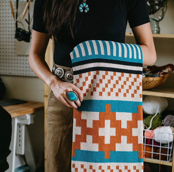 Seek & Swoon - Desert Dweller Throw
