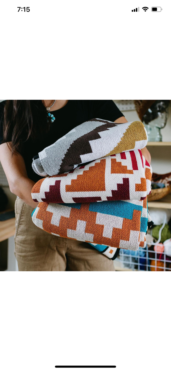 Textiles, Throws & Blankets
