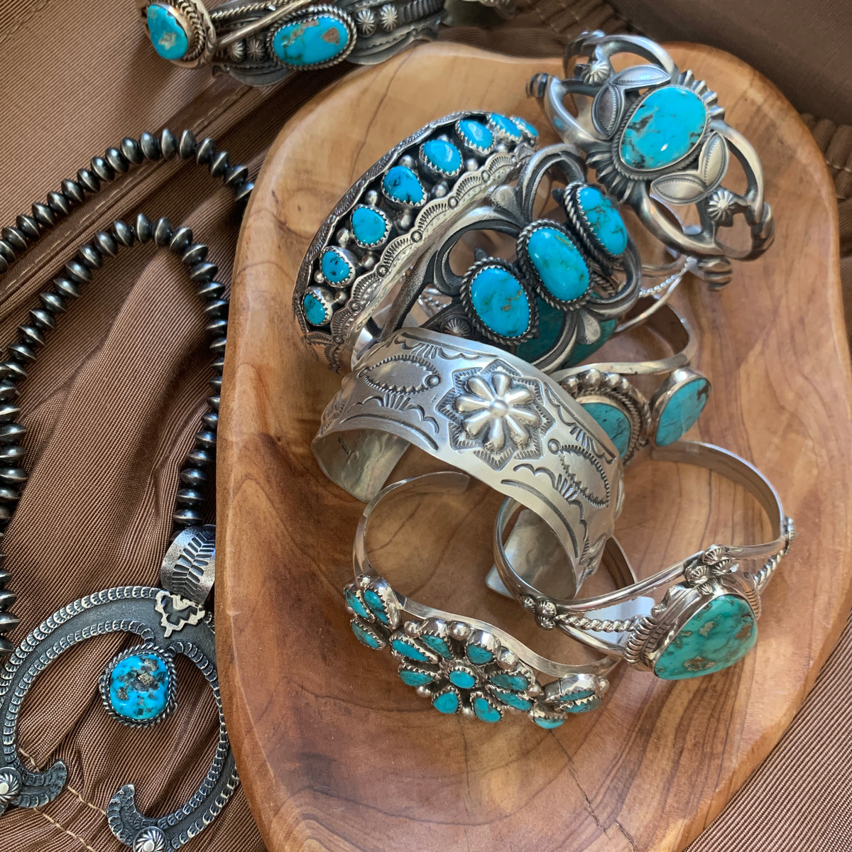 bracelet style baroque en pierre naturelle turquoise
