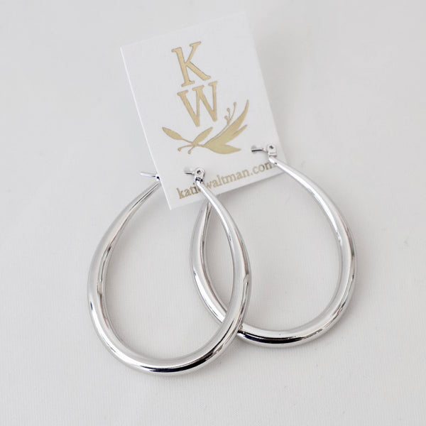LARGE TEARDROP HOOP EARRINGS: GOLD