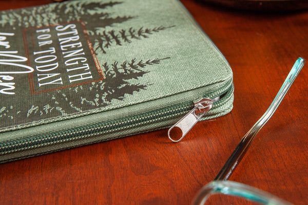 Strength for Today for Men (Devotional, Christmas Gift Idea)