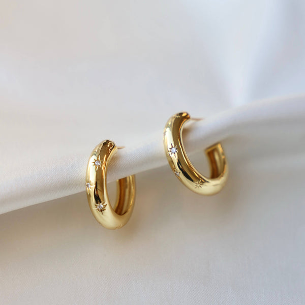 MEREDITH CZ STAR THICK HOOP: Yellow Gold