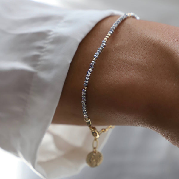 PETITE CRYSTAL BRACELET - SHINY METALLIC: Gold