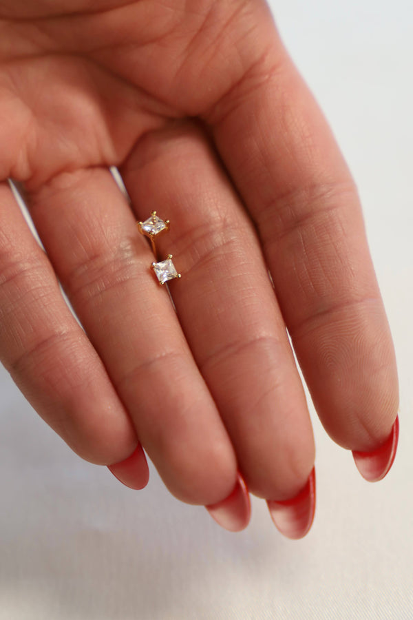 SQUARE CZ STUD: GOLD