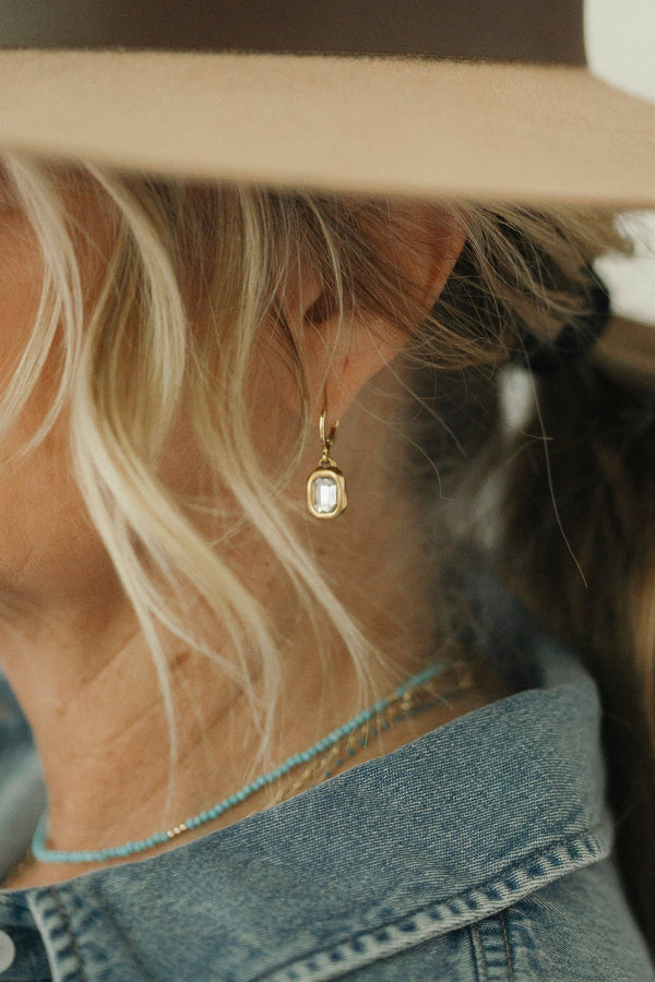 Cove Earring: Gold