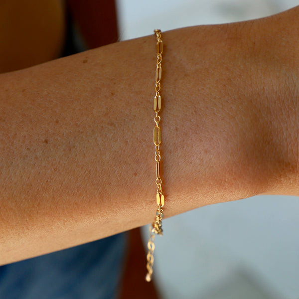 GOLD FILLED DAPPER CHAIN BRACELET: Gold