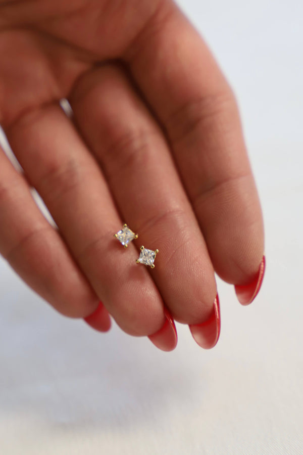 SQUARE CZ STUD: GOLD