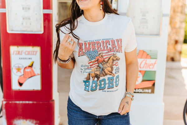 American Rodeo 4th July Graphic Tee: Natural / S