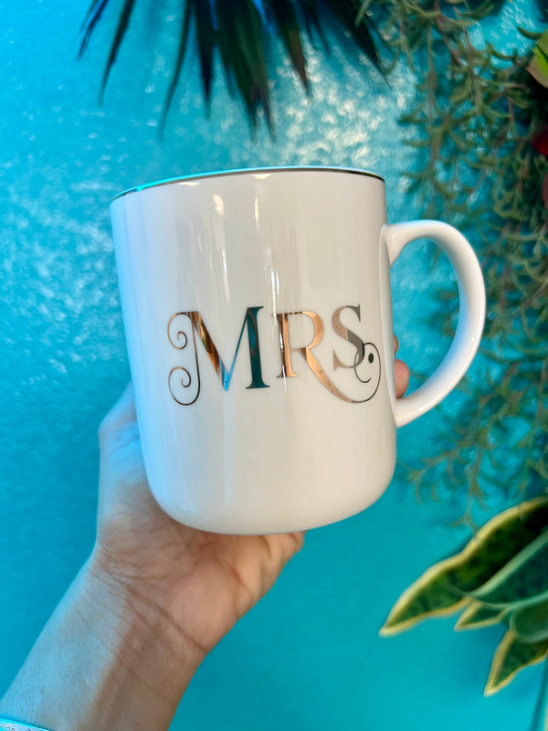 Wedding Gift - Mr. & Mrs. Mug Set 1 Cor. 13:4