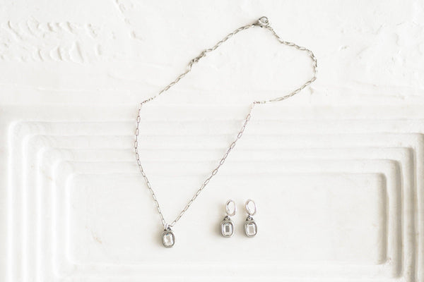 Cove Necklace: Gold