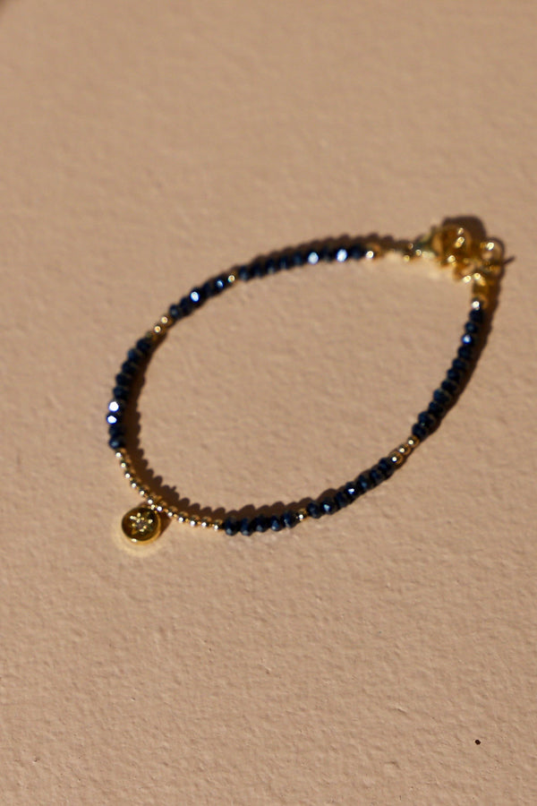 BEADED STAR MEDALLION BRACELET: Metallic Black
