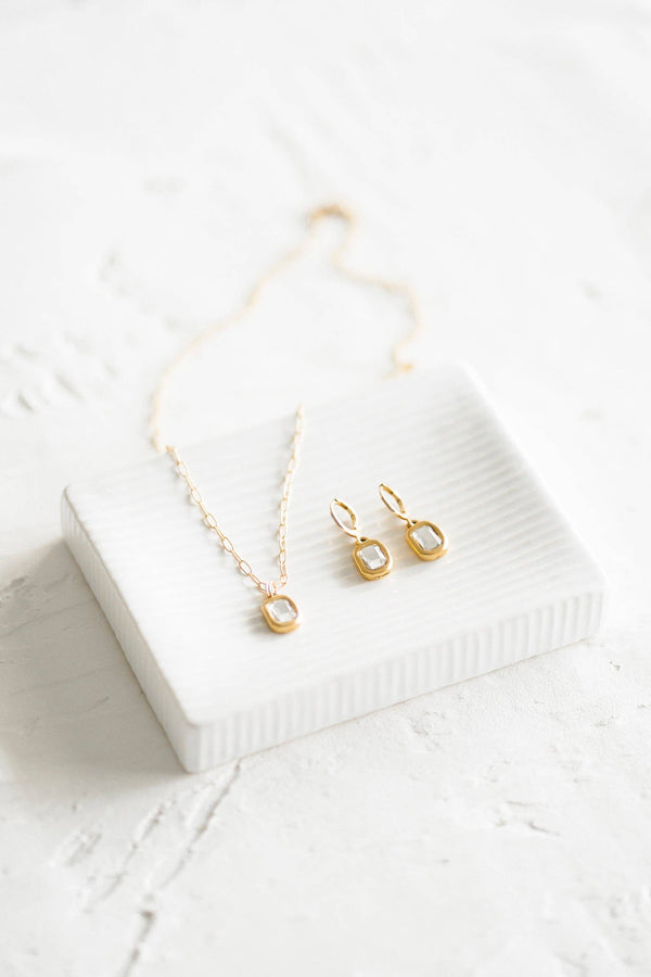 Cove Necklace: Gold